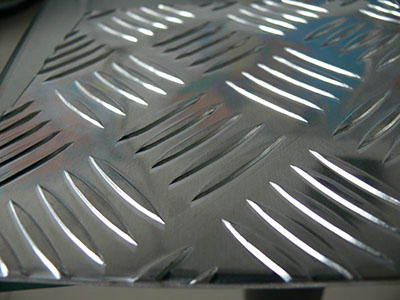 5052五条筋花纹铝板-5052花纹铝板厂家-5052花纹铝板价格