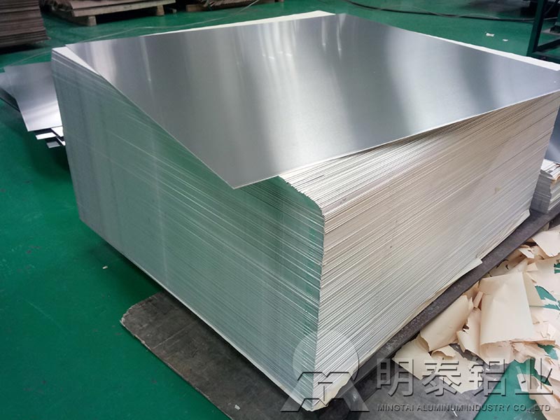 铝板生产厂家_3003铝板和5052铝板新能对比分析不同