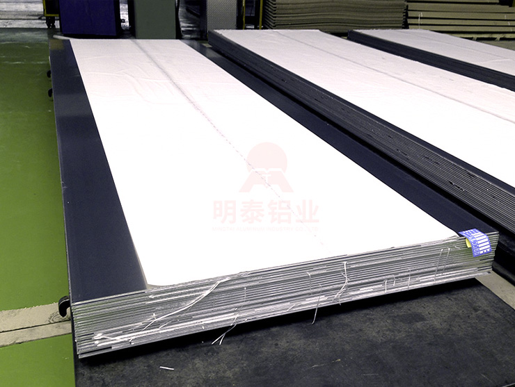 明泰铝业5052铝板jpg