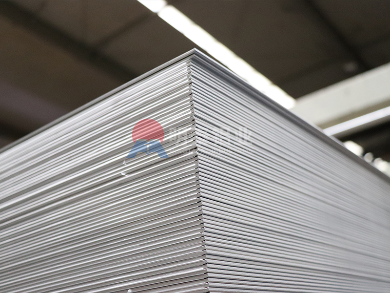 明泰铝业6061-T6铝板.jpg 明泰铝业6061-T6铝板.jpg