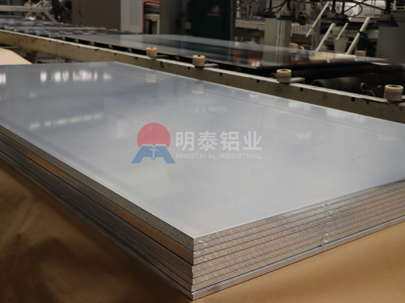 河南明泰铝业 6082 铝板.jpg 河南明泰铝业 6082 铝板.jpg